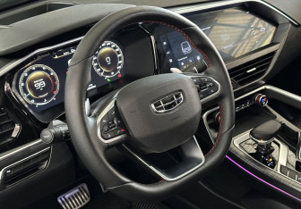 Подержанный автомобиль Geely Tugella 2023 года (12 фото)