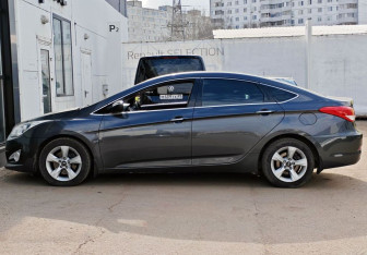 Подержанный автомобиль Hyundai i40 Sedan 2013 года (8 фото)