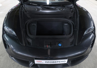 Подержанный автомобиль Porsche Taycan 2021 года (9 фото)