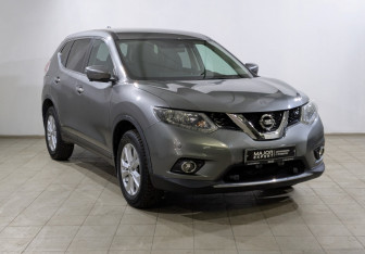 Подержанный автомобиль Nissan X-Trail 2018 года (10 фото)