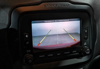 Подержанный автомобиль Jeep Renegade 2016 года (26 фото)