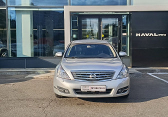 Подержанный автомобиль Nissan Teana 2011 года (2 фото)