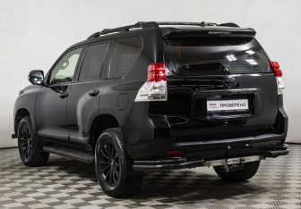 Подержанный автомобиль Toyota Land Cruiser Prado 2010 года (7 фото)