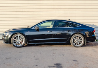 Подержанный автомобиль Audi A7 2020 года (8 фото)