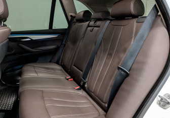 Подержанный автомобиль BMW X5 2018 года (18 фото)