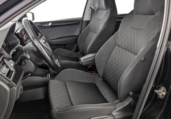 Подержанный автомобиль Skoda Rapid Liftback 2021 года (20 фото)