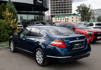 Подержанный автомобиль Nissan Teana 2008 года (5 фото)
