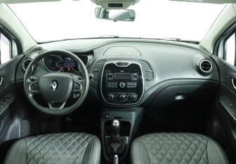 Подержанный автомобиль Renault Kaptur 2017 года (12 фото)
