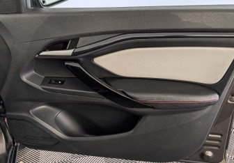 Подержанный автомобиль LADA (ВАЗ) Vesta Wagon 2019 года (25 фото)