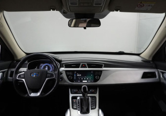 Подержанный автомобиль Geely Atlas 2019 года (11 фото)
