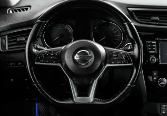 Подержанный автомобиль Nissan X-Trail 2019 года (11 фото)