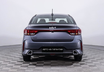 Подержанный автомобиль Kia Rio Sedan 2022 года (6 фото)