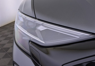 Подержанный автомобиль Audi Q8 2023 года (11 фото)