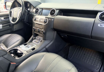 Подержанный автомобиль Land Rover Discovery 2013 года (10 фото)