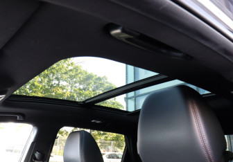 Подержанный автомобиль Geely Coolray 2023 года (13 фото)