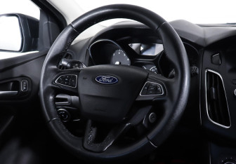 Подержанный автомобиль Ford Focus Wagon 2016 года (12 фото)