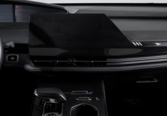 Подержанный автомобиль Changan UNI-K 2023 года (13 фото)