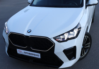 Подержанный автомобиль BMW X2 2024 года (24 фото)