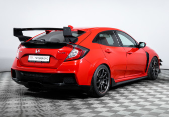 Подержанный автомобиль Honda Civic Type R Hatchback 2019 года (5 фото)