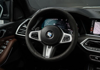 Подержанный автомобиль BMW X7 2019 года (17 фото)