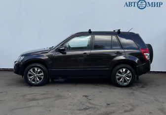 Подержанный автомобиль Suzuki Grand Vitara 2013 года (8 фото)