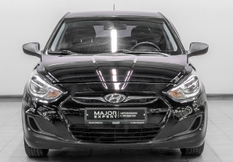 Подержанный автомобиль Hyundai Solaris Hatchback 2014 года (2 фото)