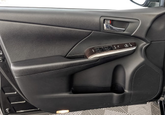 Подержанный автомобиль Toyota Camry Sedan 2015 года (19 фото)