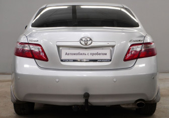 Подержанный автомобиль Toyota Camry Sedan 2008 года (6 фото)