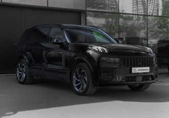Подержанный автомобиль Lynk&Co 09 2023 года (3 фото)