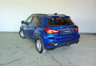 Подержанный автомобиль Mitsubishi ASX 2017 года (4 фото)