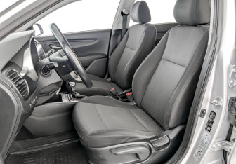 Подержанный автомобиль Kia Rio Hatchback 2021 года (20 фото)