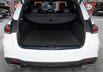 Подержанный автомобиль Mercedes-Benz GLE 2021 года (10 фото)