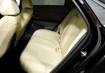 Подержанный автомобиль Hyundai Elantra Sedan 2021 года (12 фото)