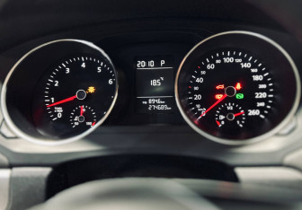 Подержанный автомобиль Volkswagen Jetta Sedan 2015 года (9 фото)