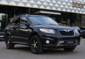 Подержанный автомобиль Hyundai Santa Fe 2011 года (3 фото)