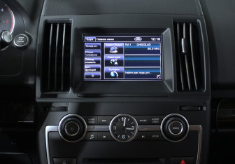 Подержанный автомобиль Land Rover Freelander 2012 года (13 фото)