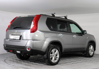 Подержанный автомобиль Nissan X-Trail 2014 года (5 фото)