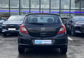 Подержанный автомобиль Opel Corsa 2009 года (6 фото)