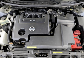 Подержанный автомобиль Nissan Teana 2011 года (9 фото)