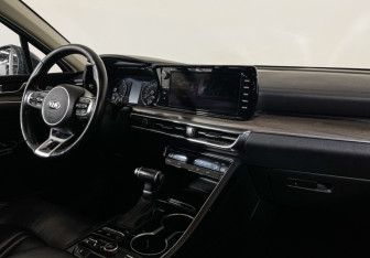 Подержанный автомобиль Kia K5 2020 года (9 фото)