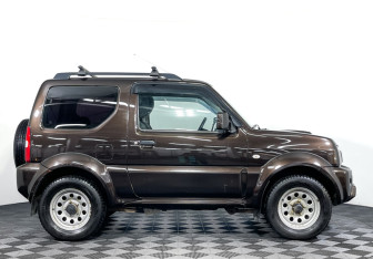 Подержанный автомобиль Suzuki Jimny 2018 года (4 фото)