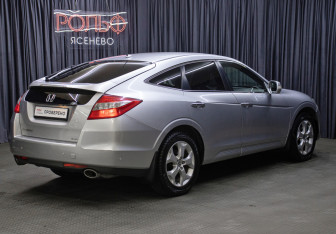 Подержанный автомобиль Honda Crosstour 2011 года (5 фото)