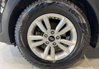 Подержанный автомобиль Hyundai Creta 2017 года (18 фото)