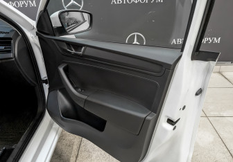 Подержанный автомобиль Skoda Rapid Liftback 2021 года (23 фото)