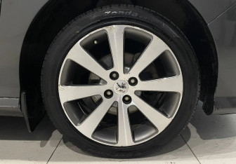 Подержанный автомобиль Peugeot 308 Hatchback 2010 года (18 фото)