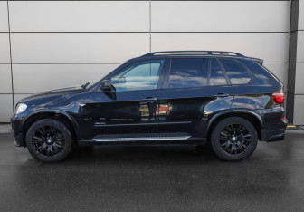 Подержанный автомобиль BMW X5 2011 года (8 фото)