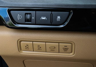 Подержанный автомобиль Kia Carnival 2021 года (27 фото)