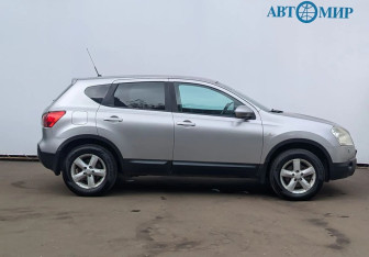 Подержанный автомобиль Nissan Qashqai 2008 года (4 фото)