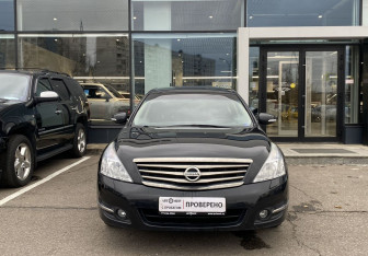 Подержанный автомобиль Nissan Teana 2012 года (2 фото)