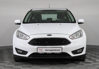 Подержанный автомобиль Ford Focus Hatchback 2017 года (2 фото)